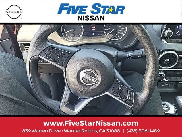 Used 2025 Nissan Sentra SV FWD image 5