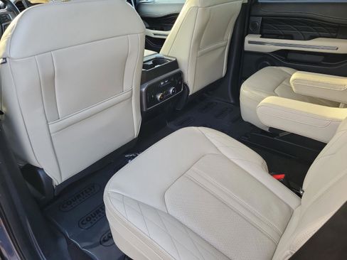 Used 2020 Ford Expedition Platinum AWD/4WD image 15