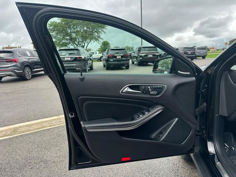Used 2020 Mercedes-Benz GLA 250 4MATIC image 11