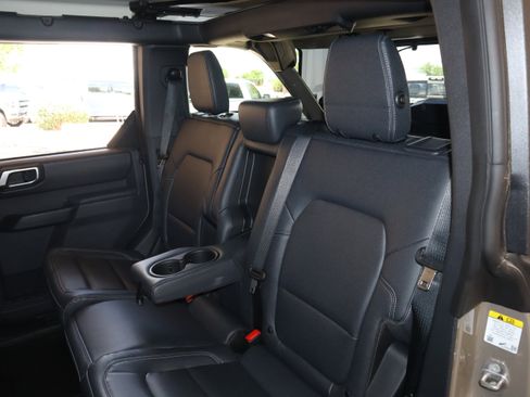 New 2026 Ford Bronco Badlands AWD/4WD image 36