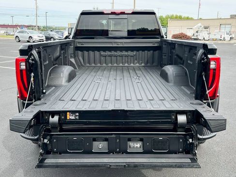 Used 2024 GMC Sierra 3500 Denali Ultimate image 13