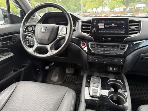 Certified 2022 Honda Pilot Elite image 3