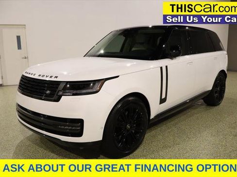 Used 2024 Land Rover Range Rover Long Wheelbase SE image 3