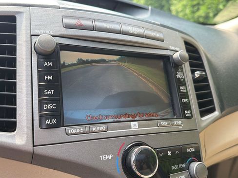 Used 2012 Toyota Venza Limited FWD image 26