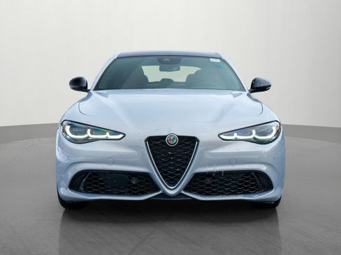 Used 2024 Alfa Romeo Giulia Ti image 2