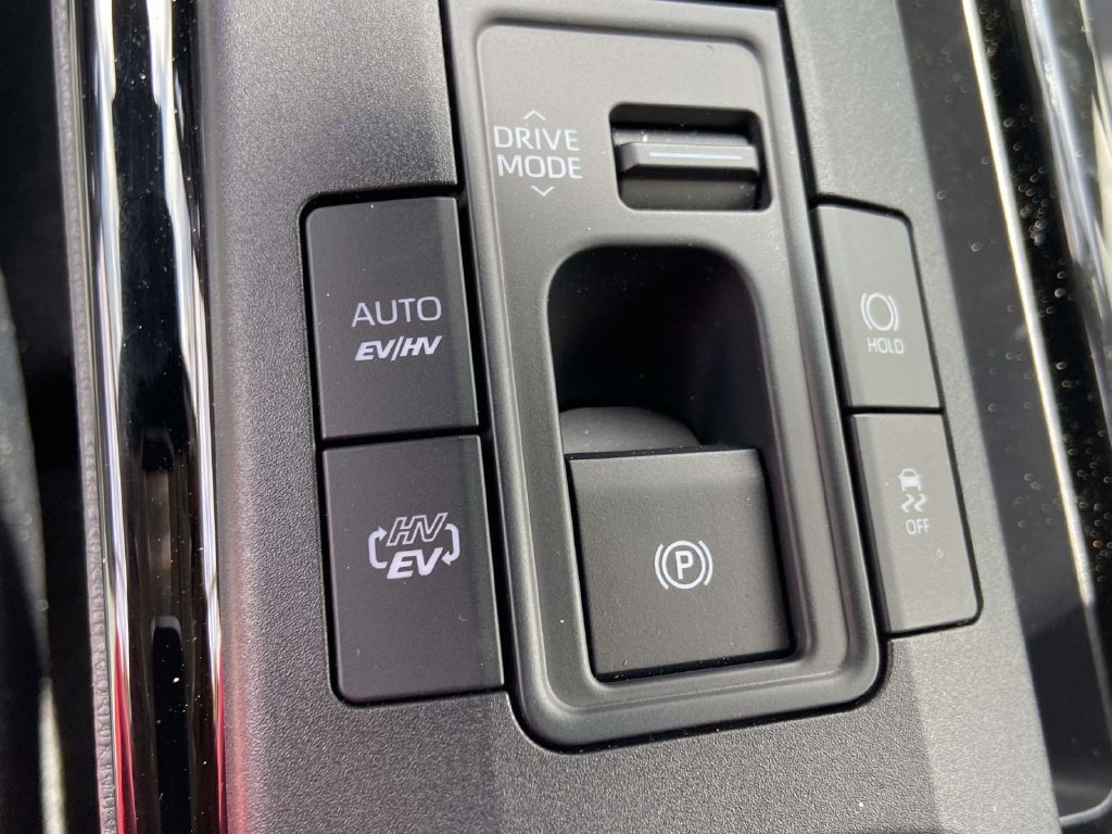 Used 2026 Toyota Prius Plug-In Hybrid FWD image 22