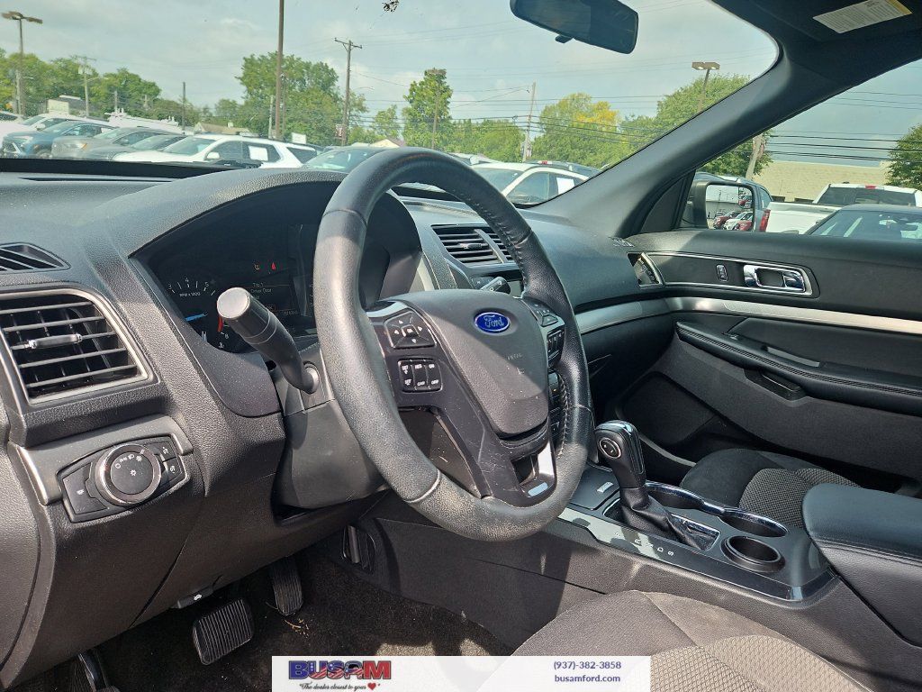 Used 2018 Ford Explorer XLT FWD image 17
