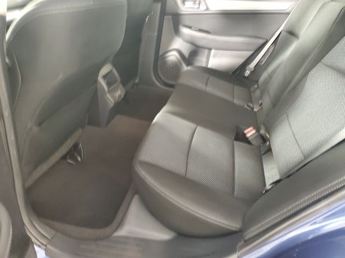 Used 2019 Subaru Outback 2.5i Premium image 13