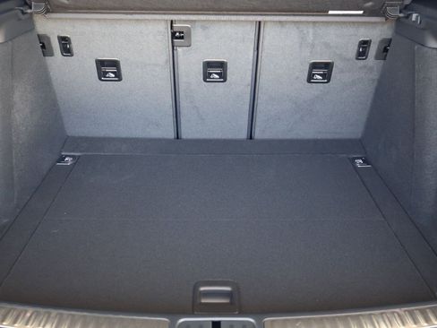 New 2026 Porsche Macan AWD/4WD image 21