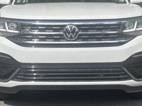 Used 2022 Volkswagen Atlas SEL R-Line image 11