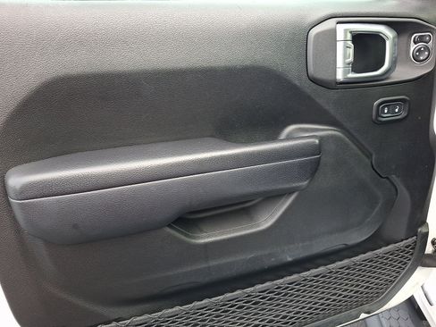 Certified 2021 Jeep Wrangler Sport AWD/4WD image 12