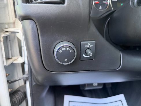 Used 2013 Chevrolet Express 2500 RWD image 19