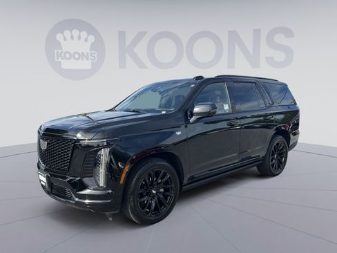 Used 2025 Cadillac Escalade Sport w/ Touring Package AWD/4WD image 1