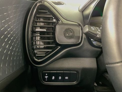 Used 2025 Kia Soul EX image 20