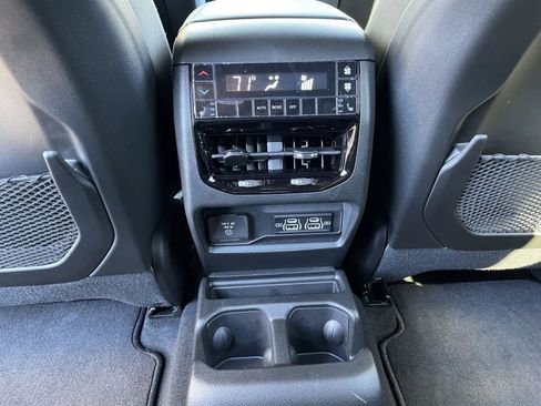 New 2025 Jeep Grand Cherokee L Limited AWD/4WD image 36