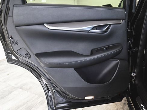 Used 2024 INFINITI QX50 Luxe image 12