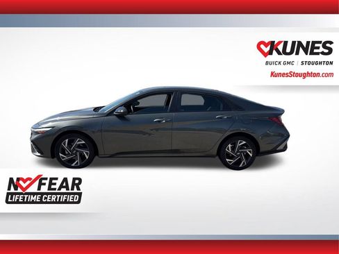 Used 2025 Hyundai Elantra Sport FWD image 8