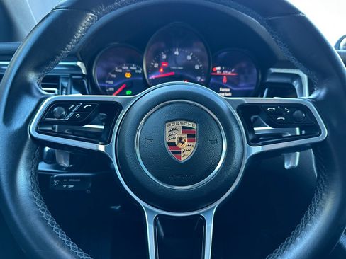 Used 2020 Porsche Macan image 23