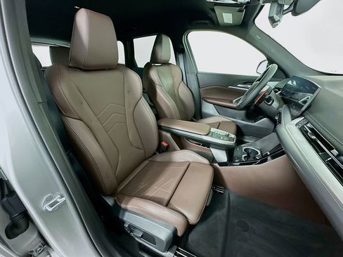 Used 2025 BMW X1 M35i w/ Shadowloine Package image 27