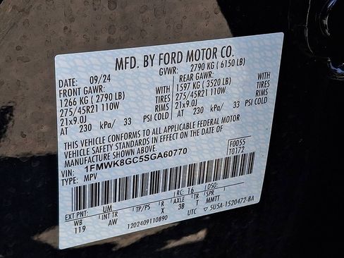 Certified 2025 Ford Explorer ST AWD/4WD image 30