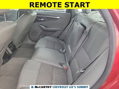 Used 2014 Chevrolet Impala LT w/ Convenience Package image 21