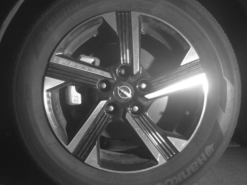 Used 2025 Nissan Sentra SV FWD image 12