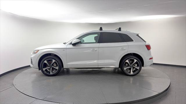 Used 2023 Audi Q5 2.0T Premium Plus w/ Premium Plus Package AWD/4WD image 3