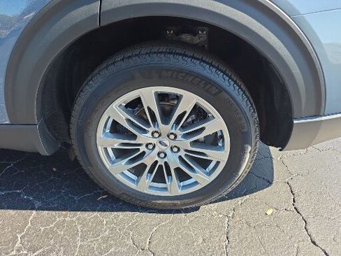 Certified 2025 Ford Explorer Active w/ Active Comfort Package image 22