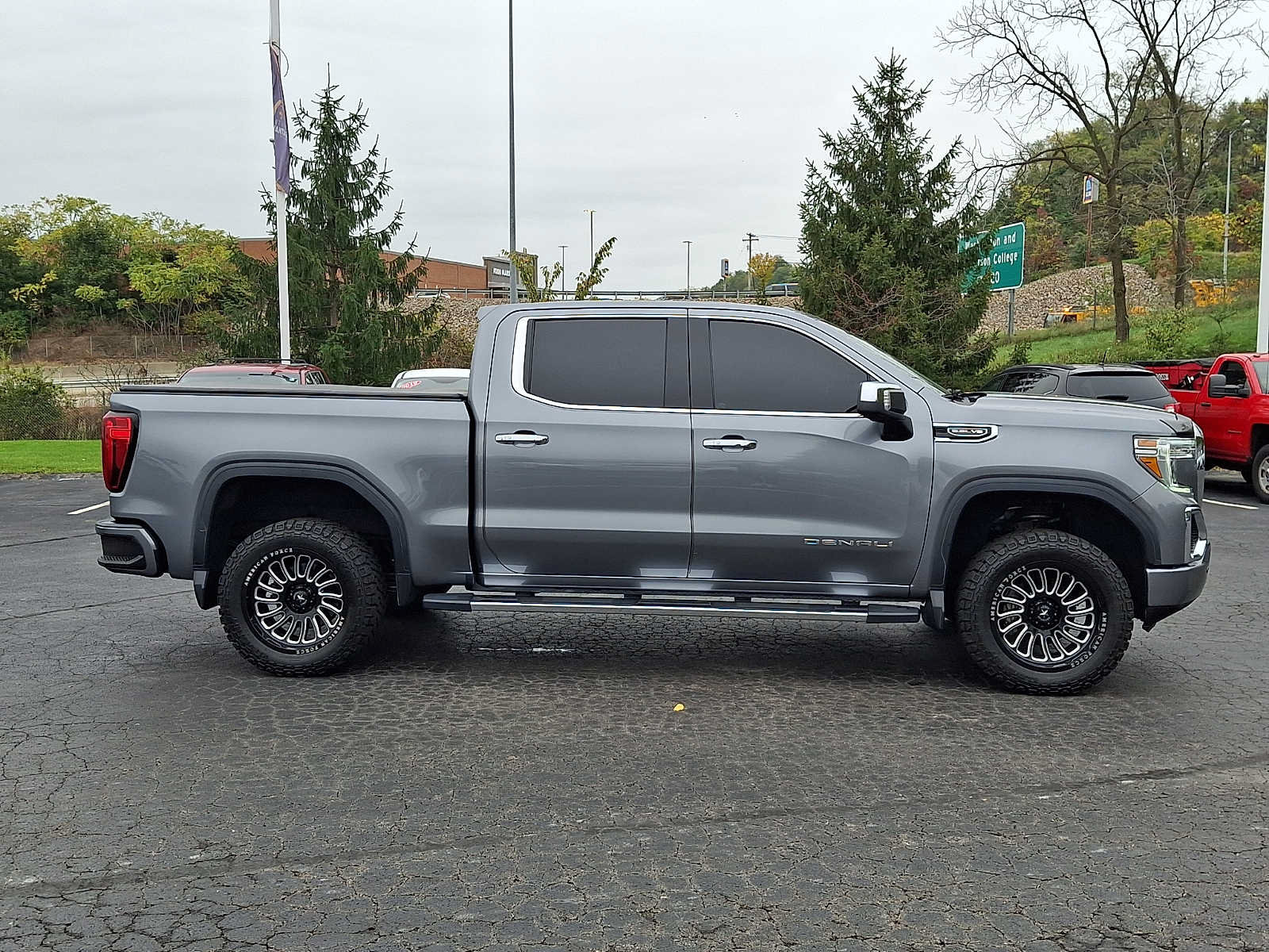 Used 2021 GMC Sierra 1500 Denali w/ Technology Package AWD/4WD image 7