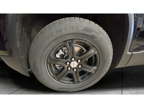 Used 2022 GMC Acadia AT4 w/ Technology Package AWD/4WD image 22