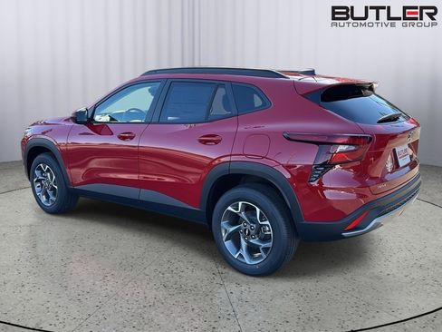 New 2026 Chevrolet Trax LT w/ Driver Confidence Package image 3