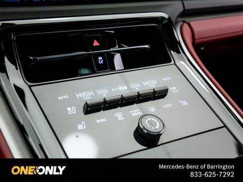 Used 2024 Porsche Panamera image 28