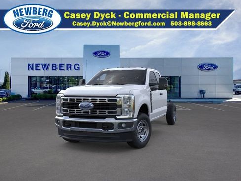 New 2026 Ford F350 XL w/ XL Chrome Package AWD/4WD image 4