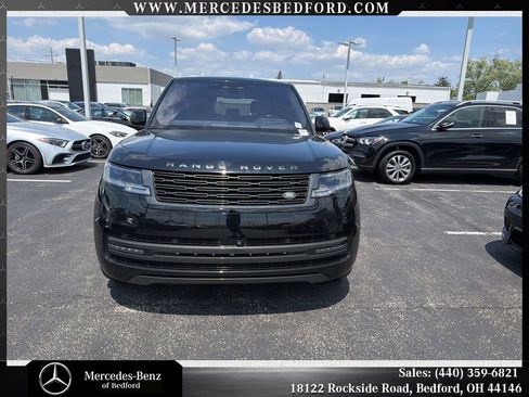 Used 2023 Land Rover Range Rover SE AWD/4WD image 2
