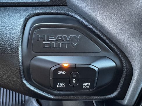 Used 2025 RAM 2500 Laramie AWD/4WD image 20