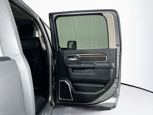 Used 2024 RAM 2500 Laramie image 29