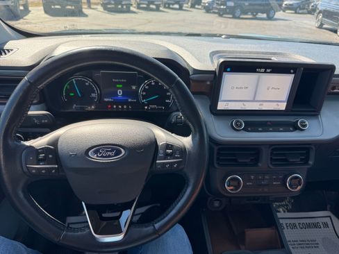 Used 2022 Ford Maverick Lariat image 16