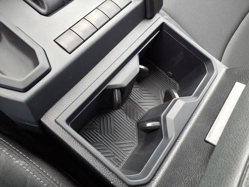 Used 2026 Toyota Tacoma SR image 27