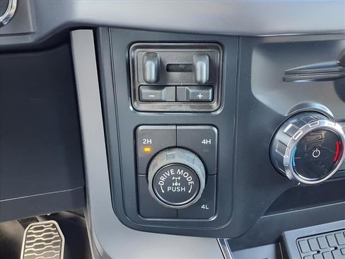 New 2025 Ford F150 XLT w/ Equipment Group 303A High image 25