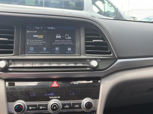 Used 2020 Hyundai Elantra SEL w/ Cargo Package (C1) FWD image 14