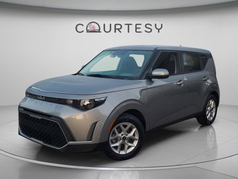 Certified 2024 Kia Soul LX w/ Option Group 015 FWD image 1