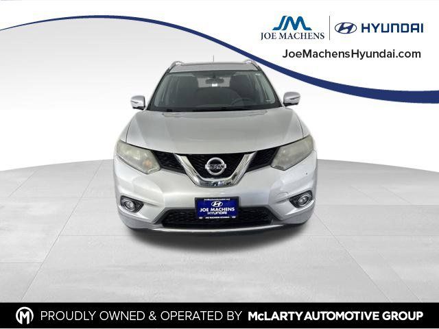Used 2016 Nissan Rogue SV w/ SV Premium Package AWD/4WD image 2