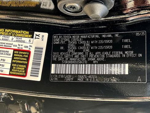 Used 2025 Toyota Highlander Platinum image 36