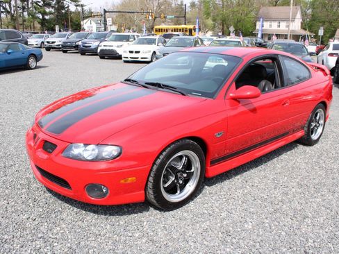 Used 2004 Pontiac GTO image 2