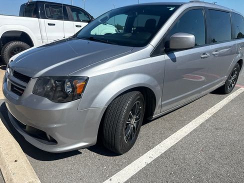 Used 2019 Dodge Grand Caravan GT FWD image 1