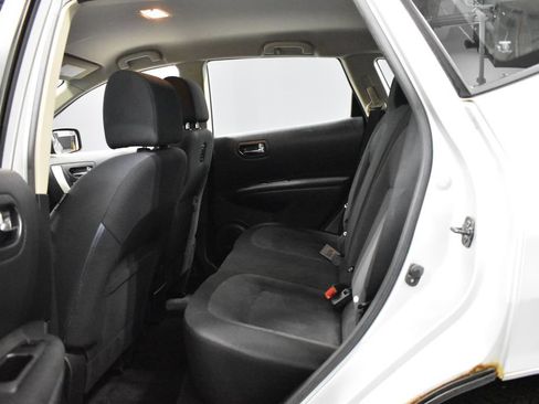 Used 2013 Nissan Rogue S FWD image 23