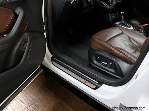 Used 2018 Audi Q3 2.0T Premium Plus w/ Premium Plus Package image 25