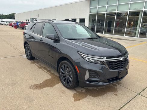 Used 2023 Chevrolet Equinox RS AWD/4WD image 4