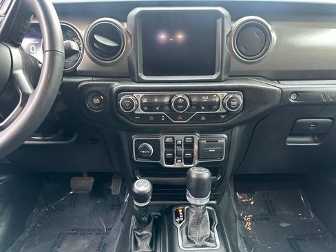 Used 2023 Jeep Wrangler Unlimited w/ Cold Weather Group AWD/4WD image 22