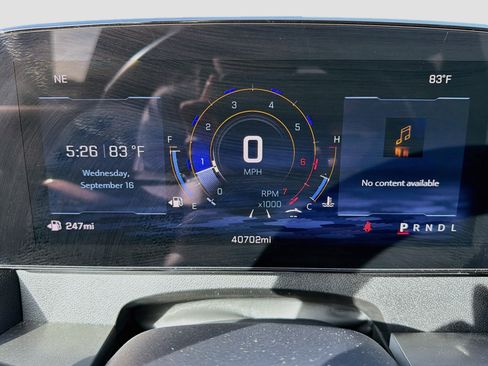 Used 2025 Chevrolet Traverse LT FWD image 40
